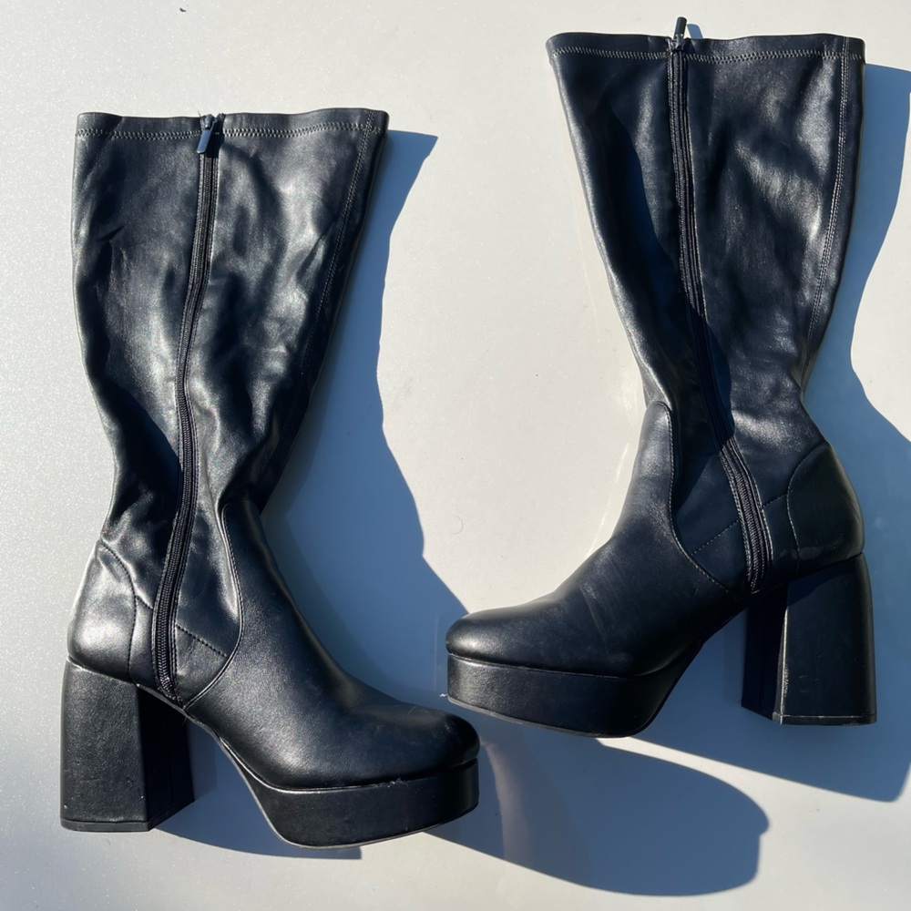 Torrid wide calf Black platform Women's Boots